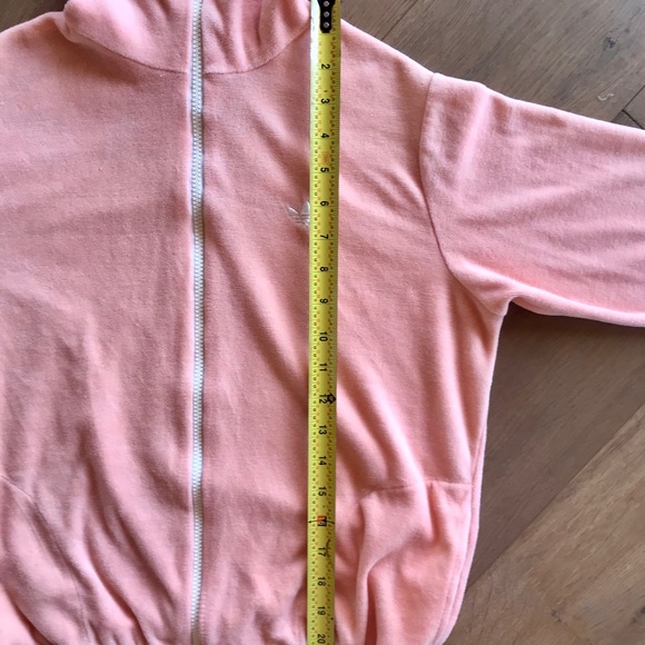 Just peachy🍑, vintage velour, Adidas jacket. - Picture 7 of 8
